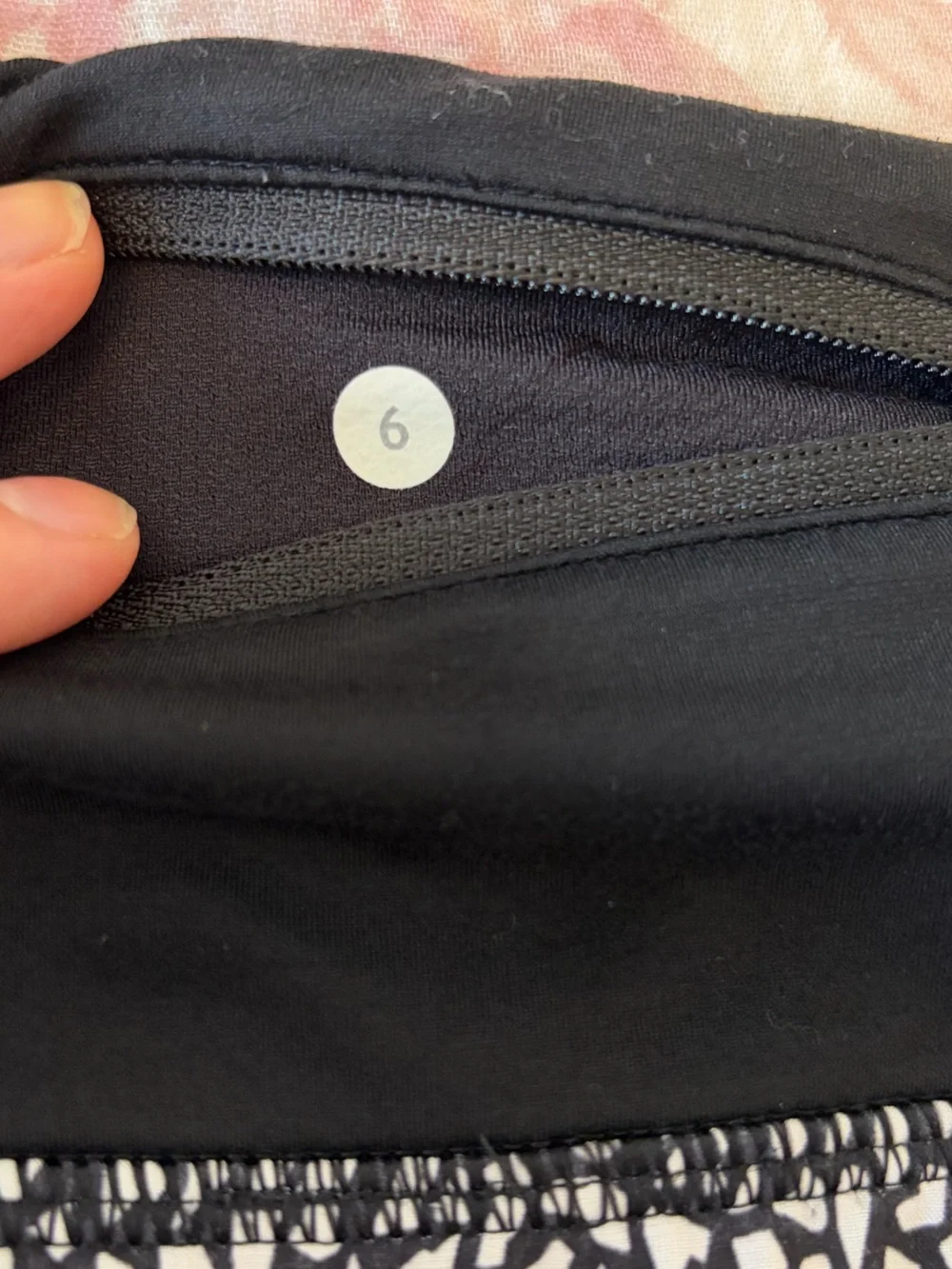 Lululemon Run Times Short 4'' Miss Mosaic Black Mid Rise Sz 6 geometric